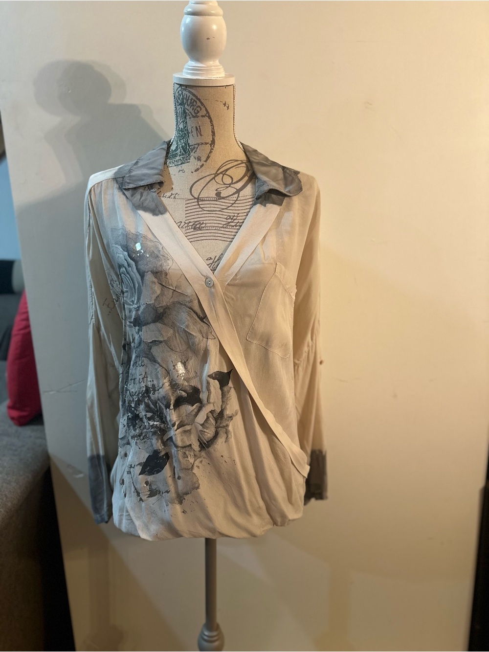 Tempo Paris Cream Blouse with Gray Floral Print